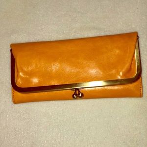 ✨BNWT Hobo international Rachel Wallet✨